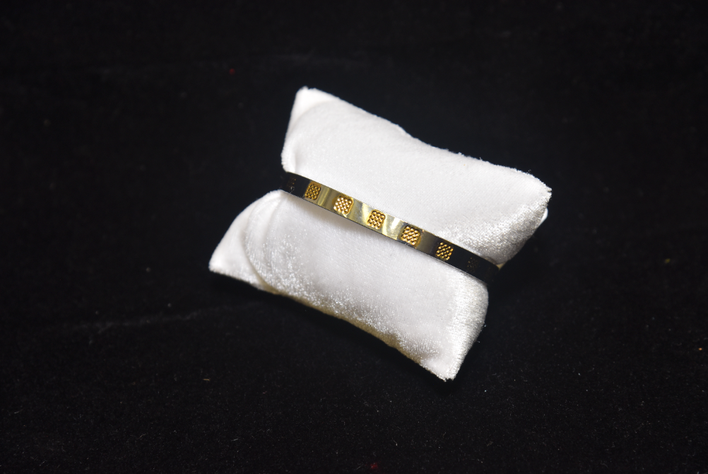 bracelets image 19