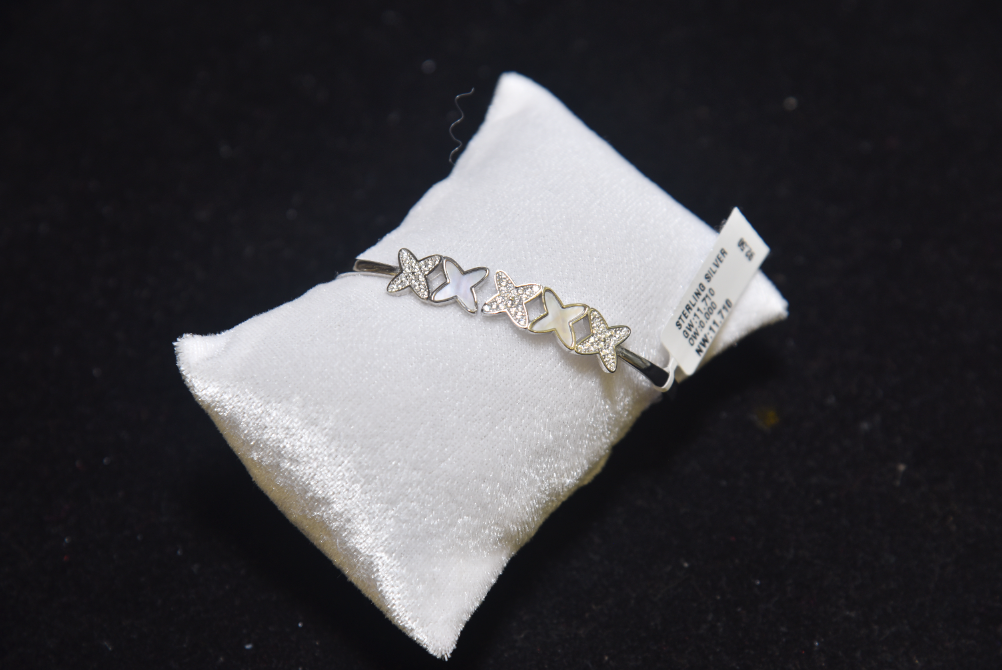bracelets image 29