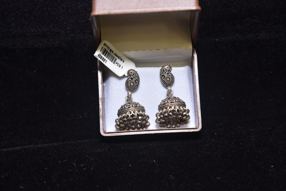 earrings image 5