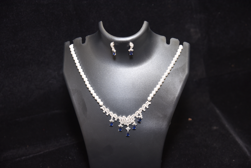 necklace image 14