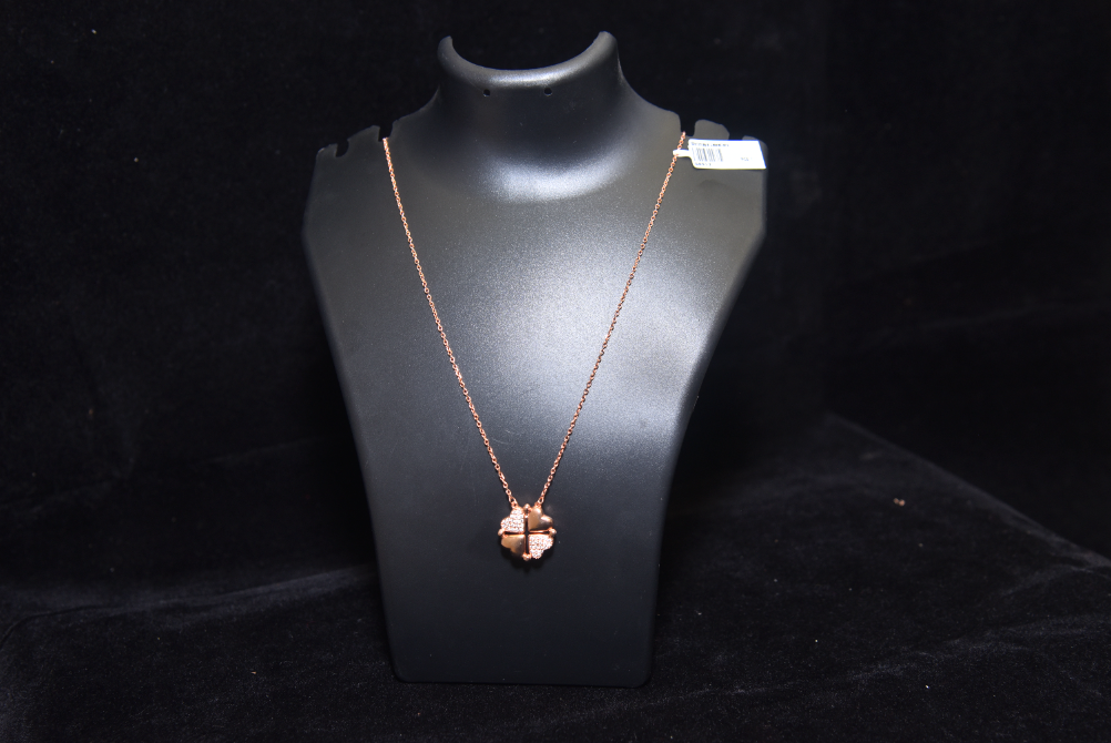 necklace image 5