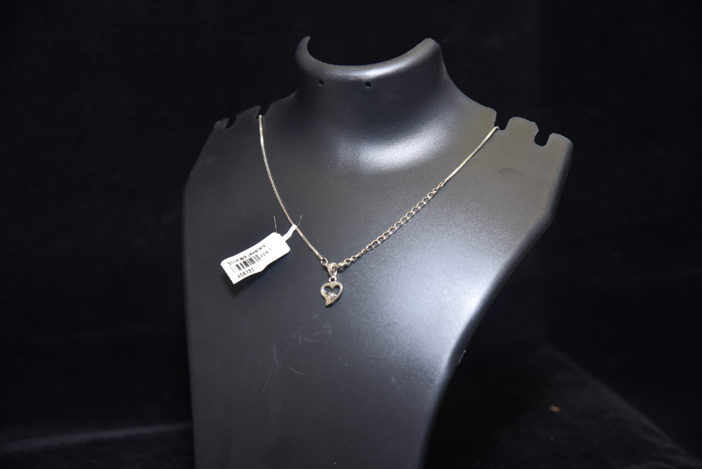 necklace image 6